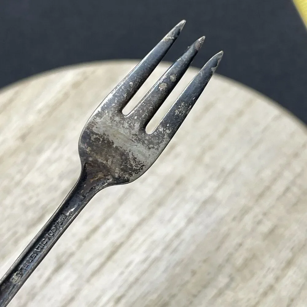 VTG 1954 International Silver Co Melody Silver Plate Dinner Fork Patina Tarnish